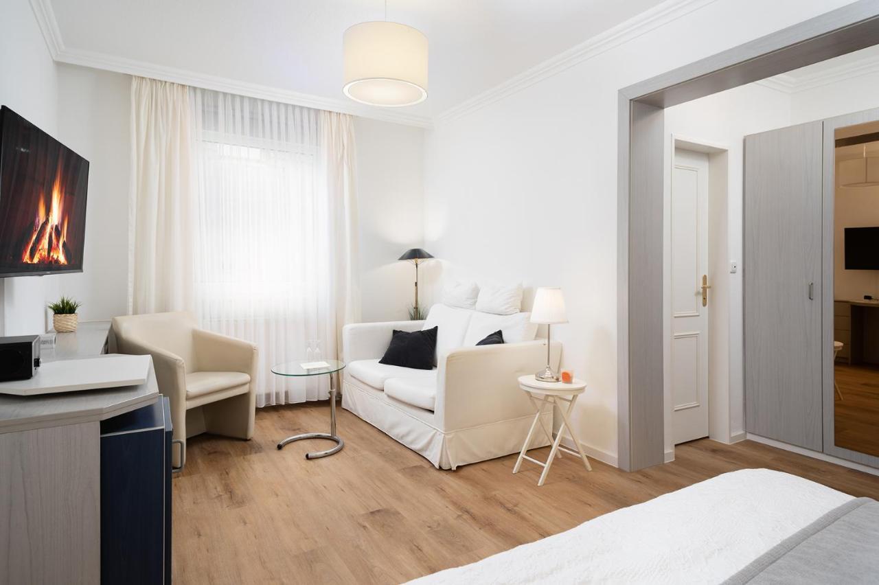 Hotel Haus Am Park บอร์คุม ภายนอก รูปภาพ