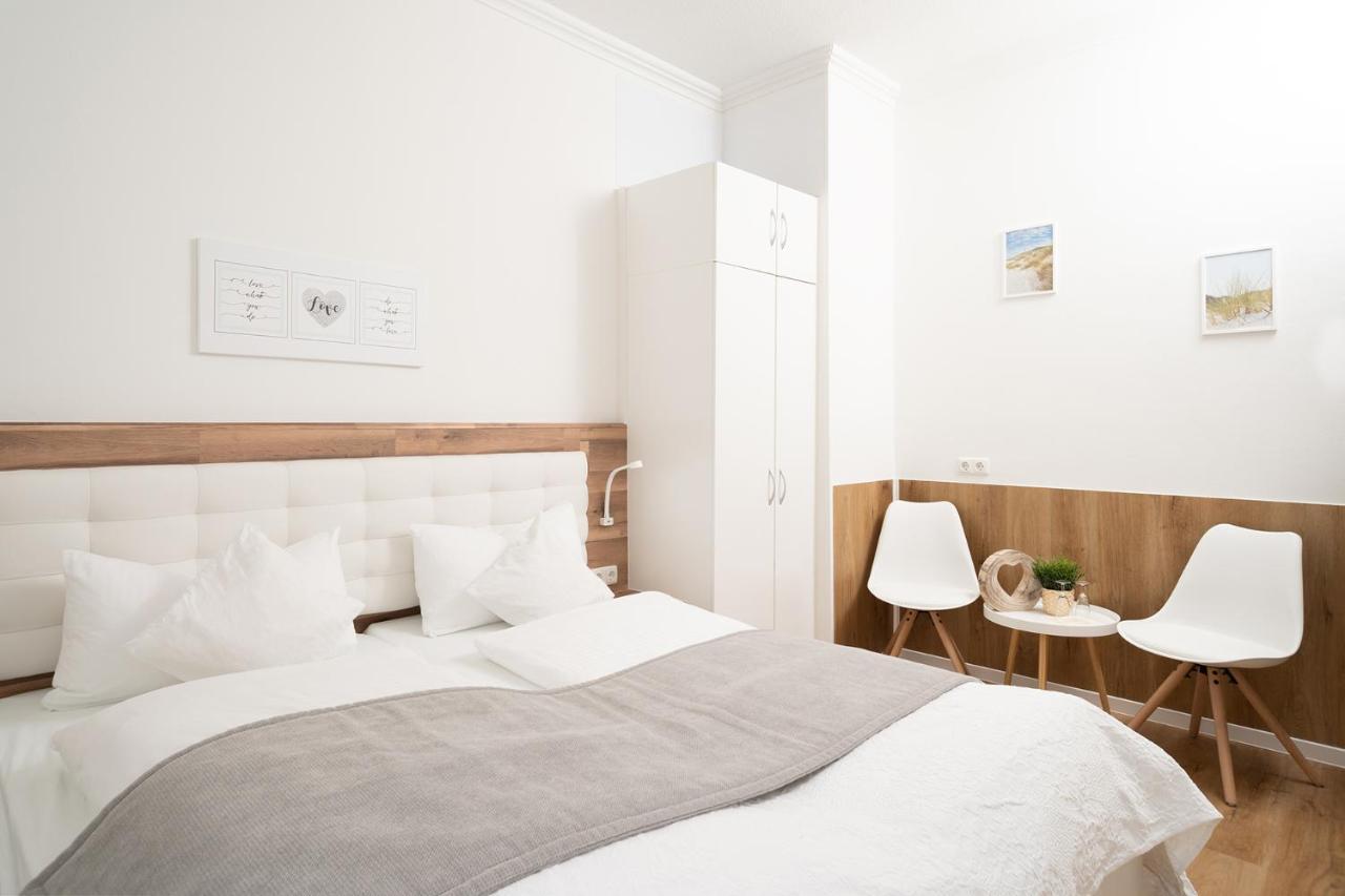 Hotel Haus Am Park บอร์คุม ภายนอก รูปภาพ
